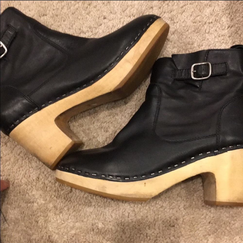Steve Madden clog boots